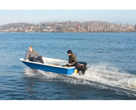 Корпусная лодка Виза-Яхт ВИЗА Легант-390 (стандарт/нерж) с рундуками
