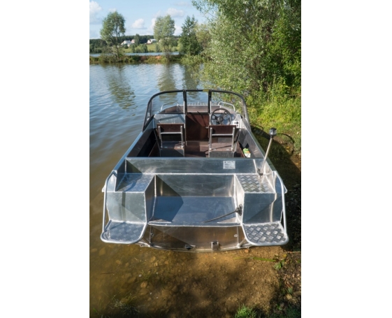 Корпусная лодка Тактика 460 DCM