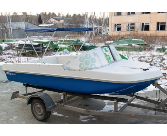 Корпусная лодка Виза-Яхт ВИЗА Легант-430 Авто Белый-Бирюзовый цвет