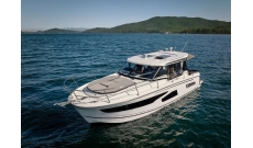 Катер Jeanneau Merry Fisher 1095 с моторами 300 л. с.
