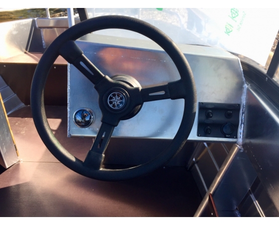 Корпусная лодка Тактика 430 DC-Lite