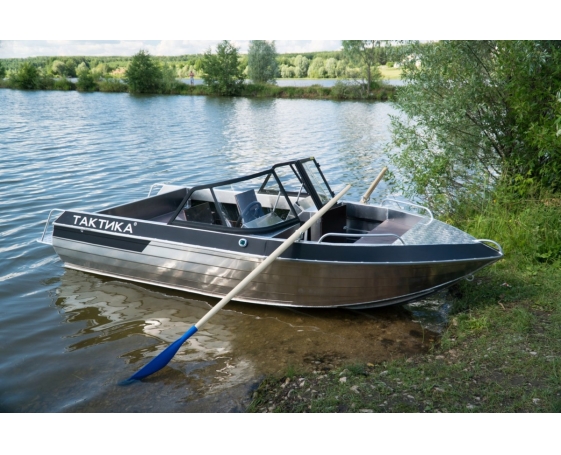 Корпусная лодка Тактика 460 DCM