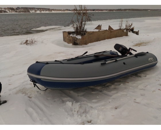 Надувная лодка REKA R370 премиум (привал+лыжи+дублирование дна) 1000 гр/м баллон