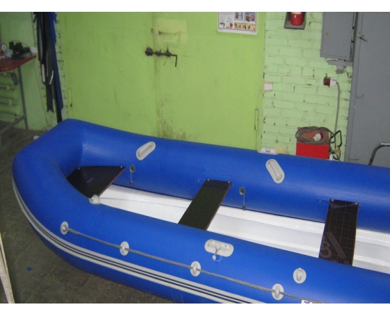Корпусная лодка Sky Boat SB 390 R