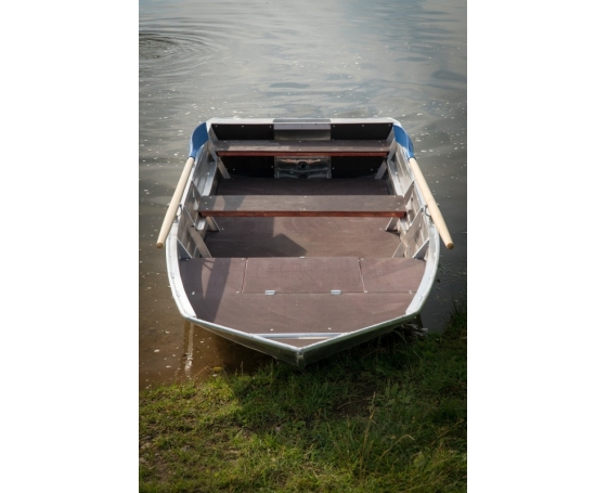 Корпусная лодка Тактика 370 Classic