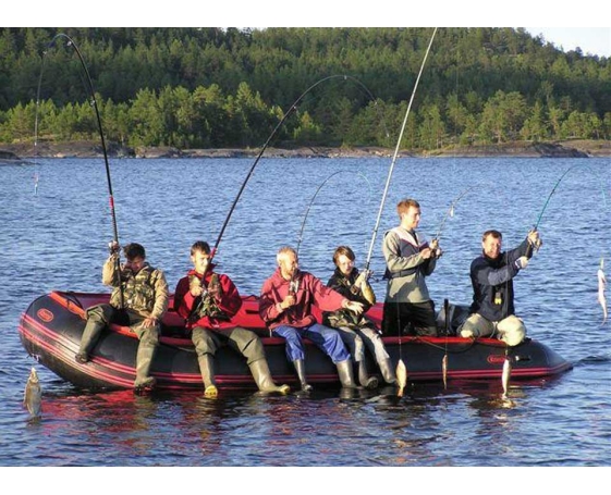 Надувная лодка Мнев Admiral ADM-610 (черный)