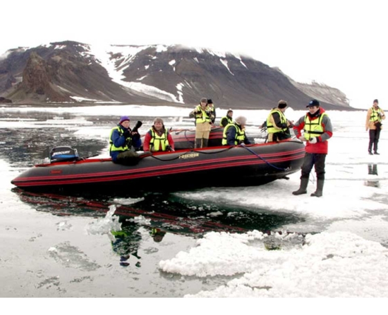 Надувная лодка Мнев Admiral ADM-610 (черный)