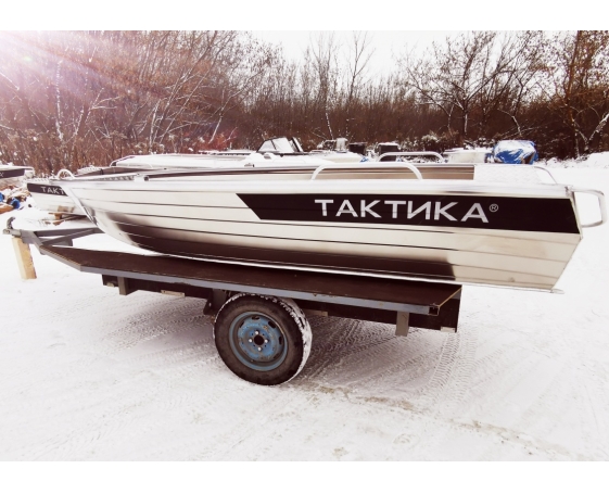 Корпусная лодка Тактика 390Р fish (короткие рундуки)