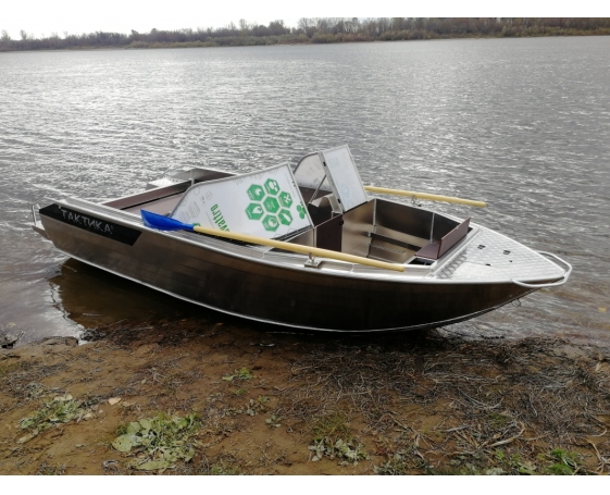 Корпусная лодка Тактика 460 DC Lite
