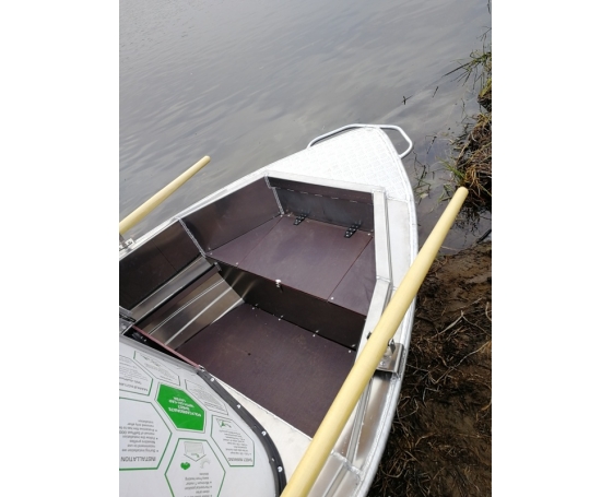 Корпусная лодка Тактика 390 DC Lite