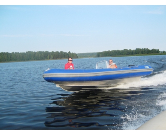 Надувная лодка SkyBoat SB 520RА +(бак 42л)