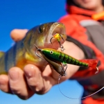 Балансир RAPALA Jigging Rap Color Hook 5 /MUIKKU / 5см, 9гр.