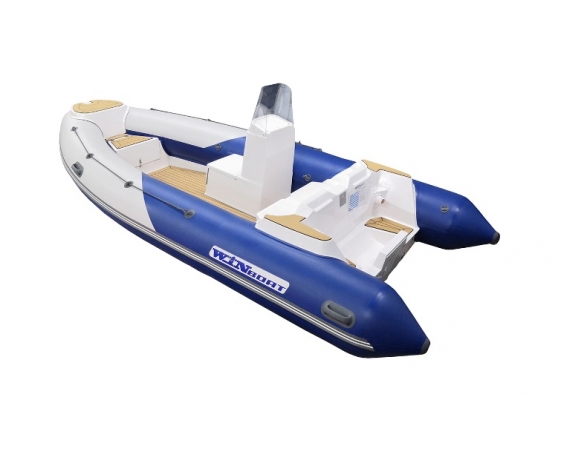 Корпусная лодка WINboat 485R Luxe с консолью