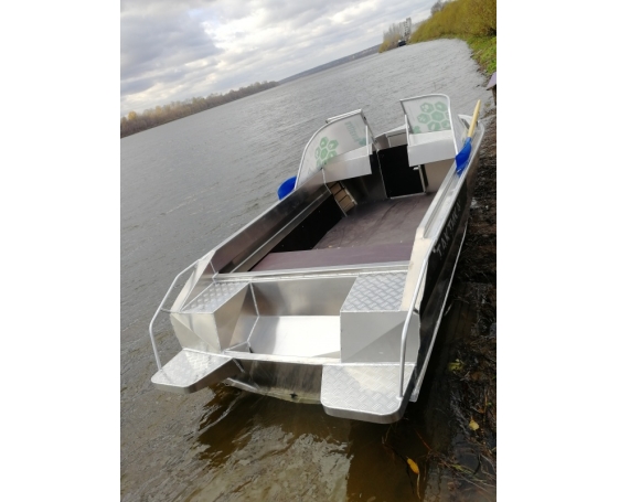 Корпусная лодка Тактика 460 DC Lite