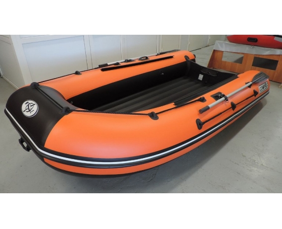 Надувная лодка CoмpAs 350S