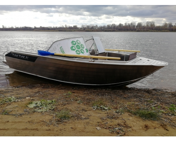 Корпусная лодка Тактика 460 DC Lite