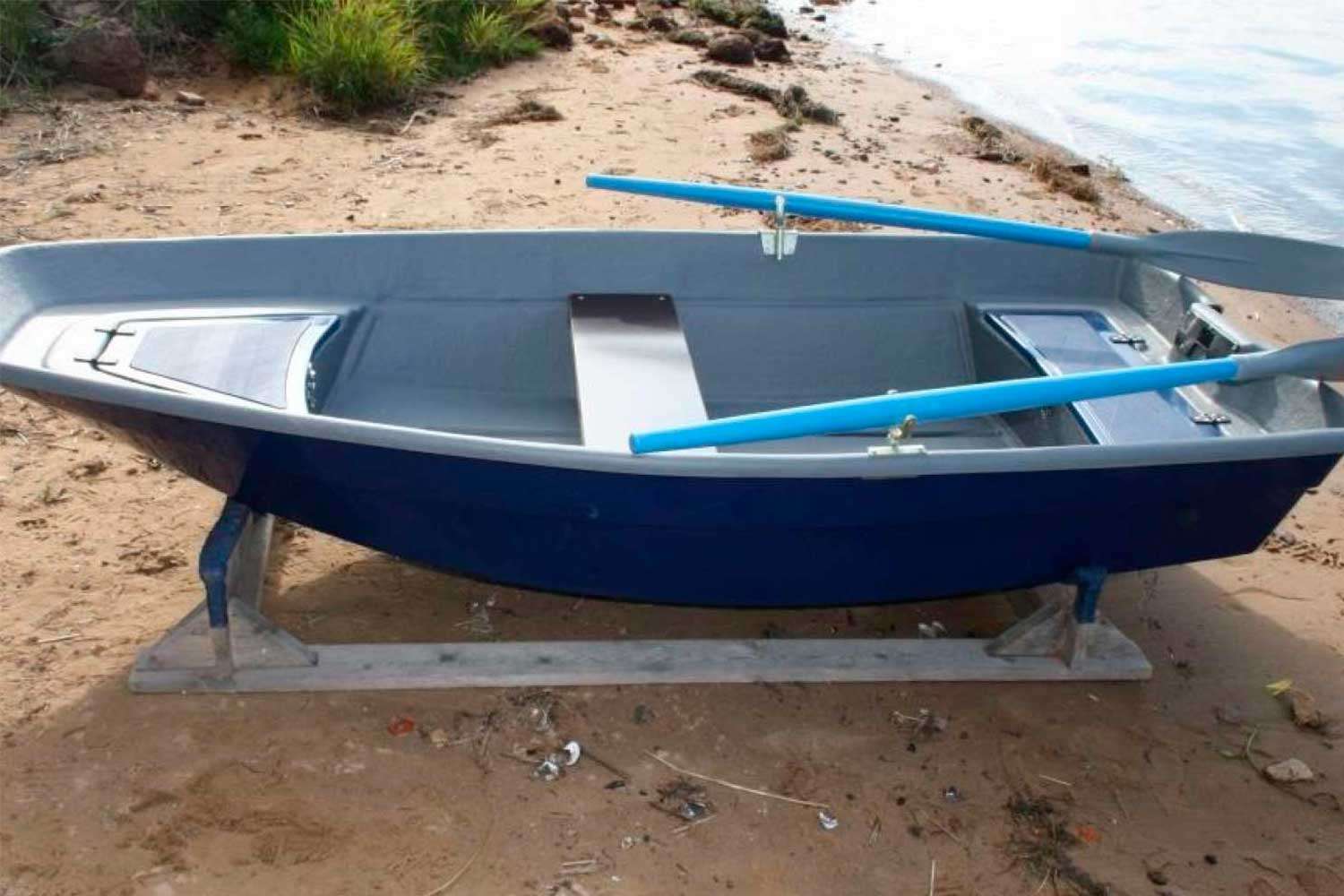 Лодки под мотор б у. Лодка Мираж 270. Пластиковая лодка СПЭВ Мираж 300. Стеклопластиковая лодка Кайман 36s. Стеклопластиковая лодка Мираж 300.