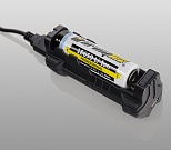 Зарядное устройство 1 канальное Armytek Handy C1/LED индикация/Вход 5V MicroUSB / Выход 1.2A / Powerbank 1A 